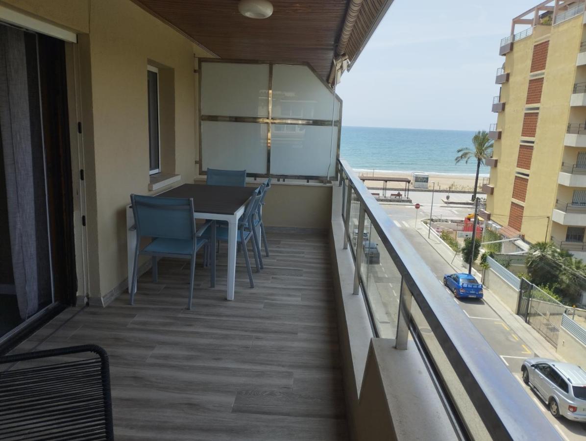 Atico Frente Al Mar Con Parking Para 5 Personas Calafell Exteriör bild