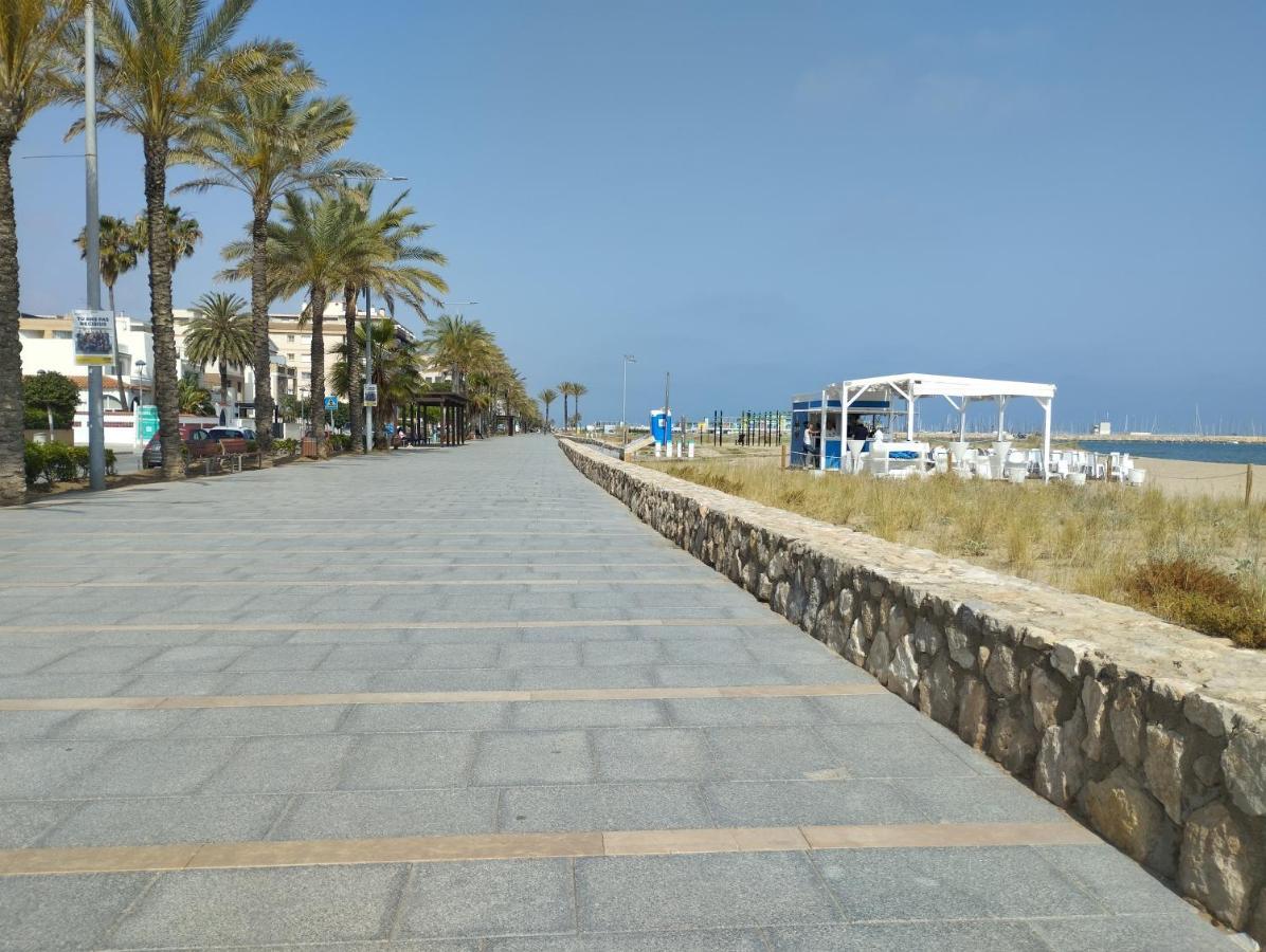 Atico Frente Al Mar Con Parking Para 5 Personas Calafell Exteriör bild