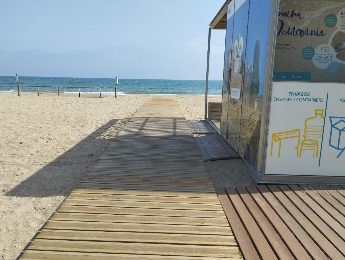 Atico Frente Al Mar Con Parking Para 5 Personas Calafell Exteriör bild